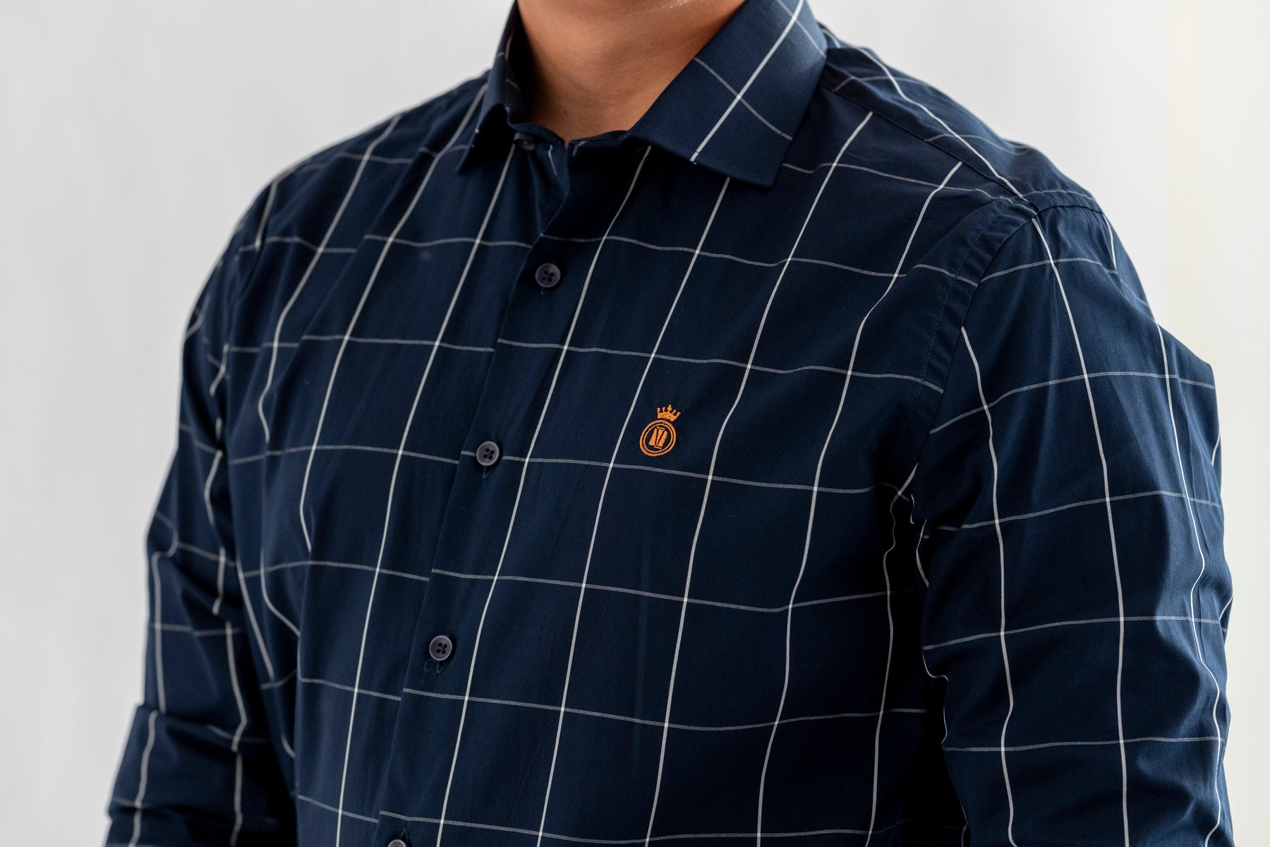 Constância - A Camisa Xadrez Azul Marinho Valentin