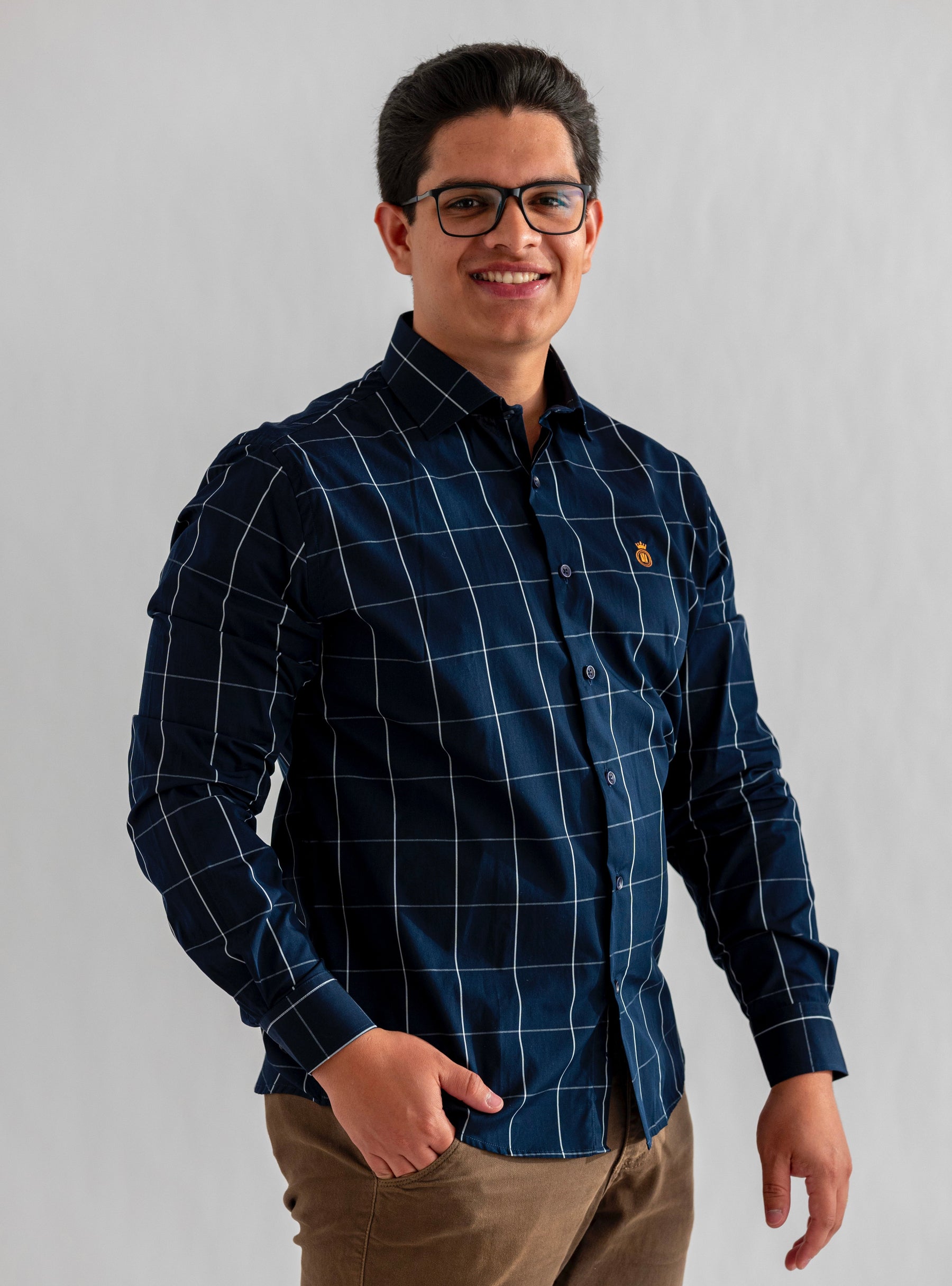 Constância - A Camisa Xadrez Azul Marinho Valentin