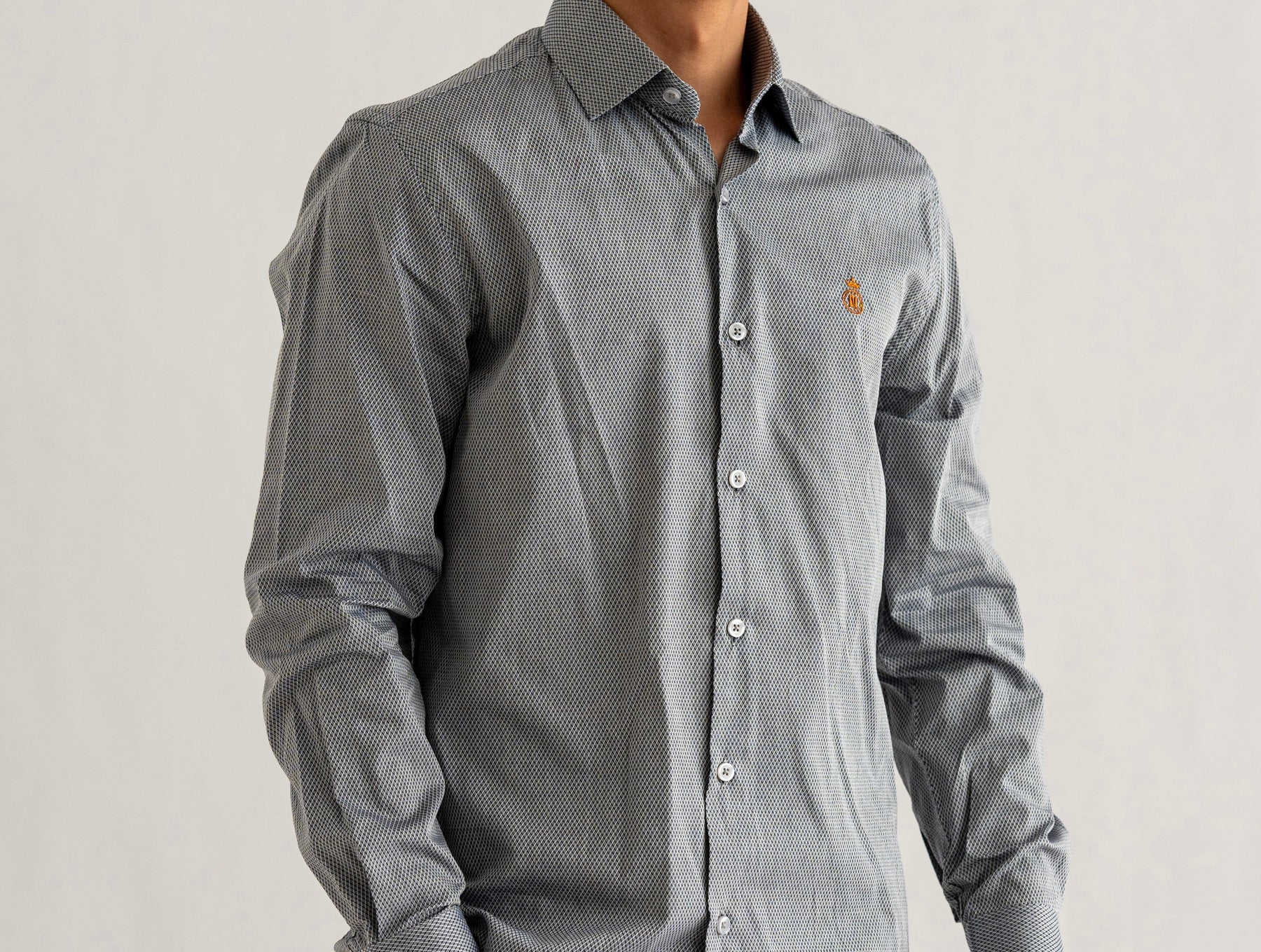 Camisa Chumbo Detalhes P