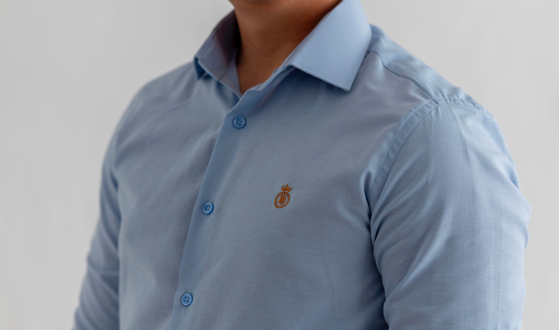 Justiça - A Camisa Azul Celeste Valentin