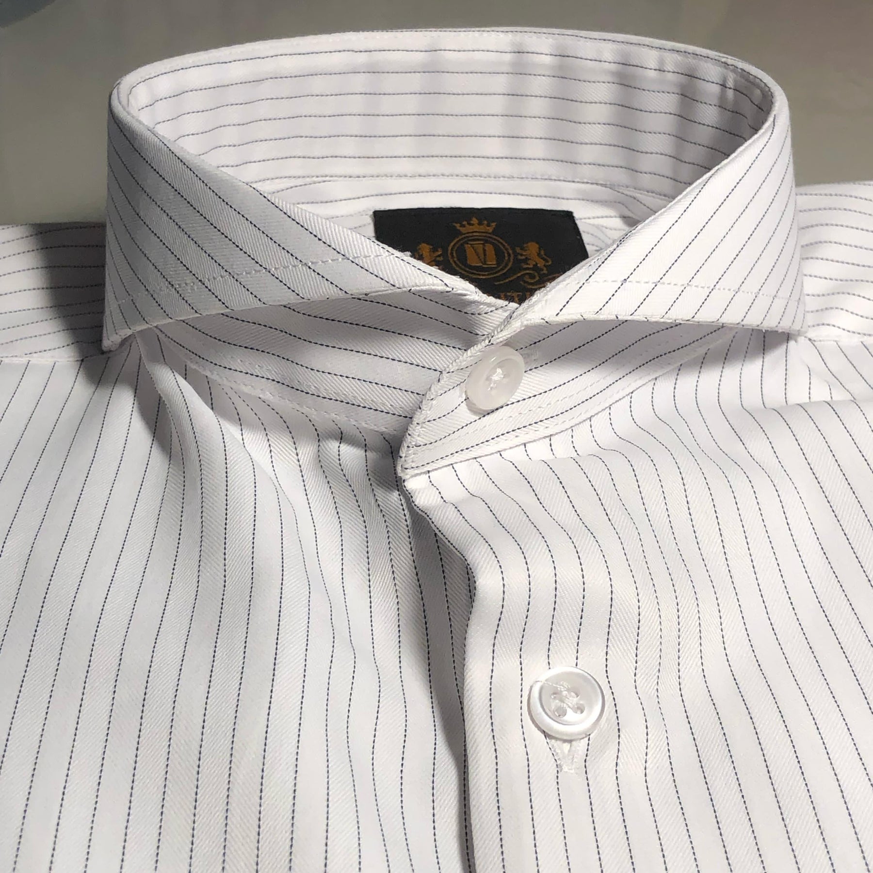 Camisa Cutaway Risca de Giz
