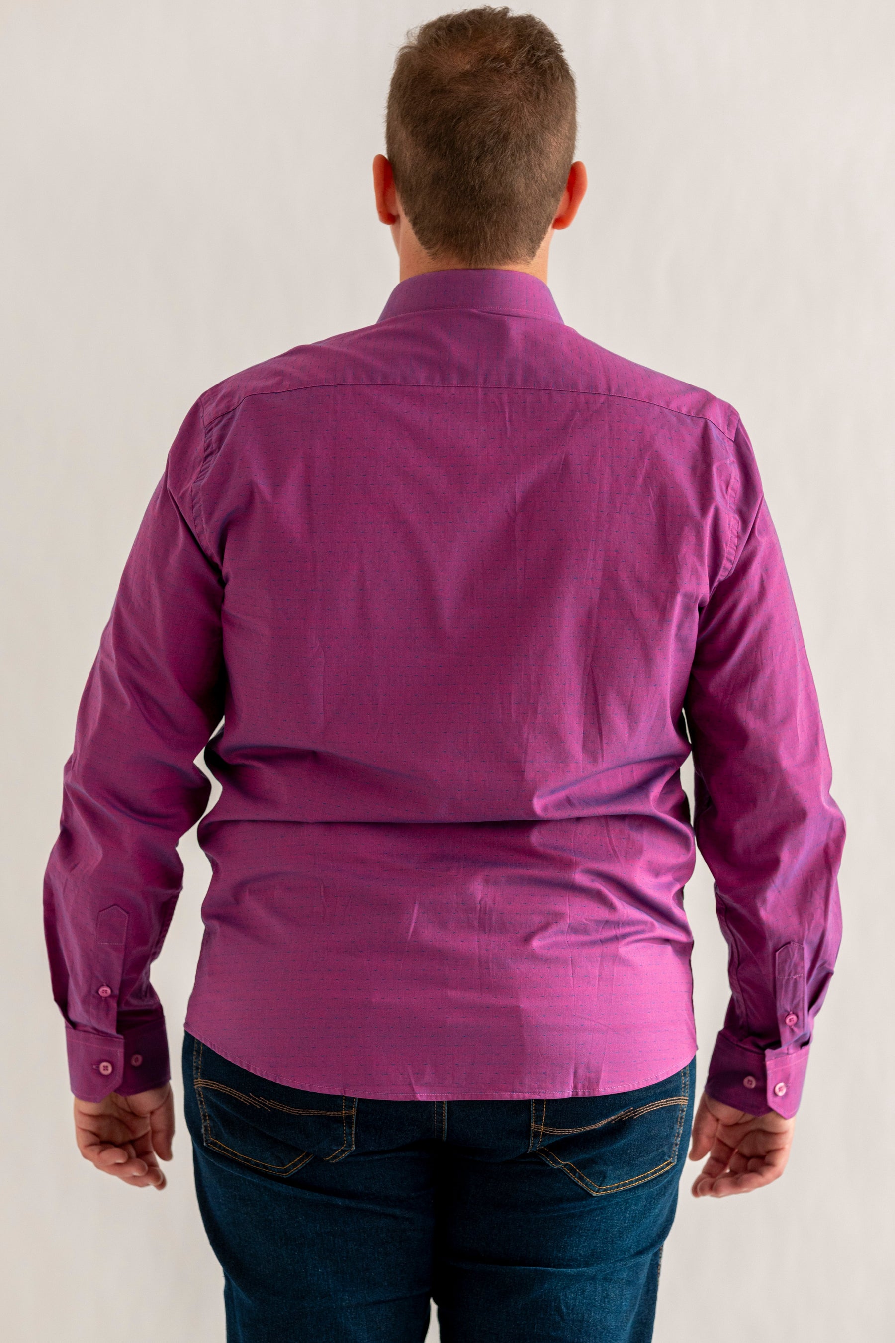 Camisa Rosa Acetinada - Detalhes Azuis