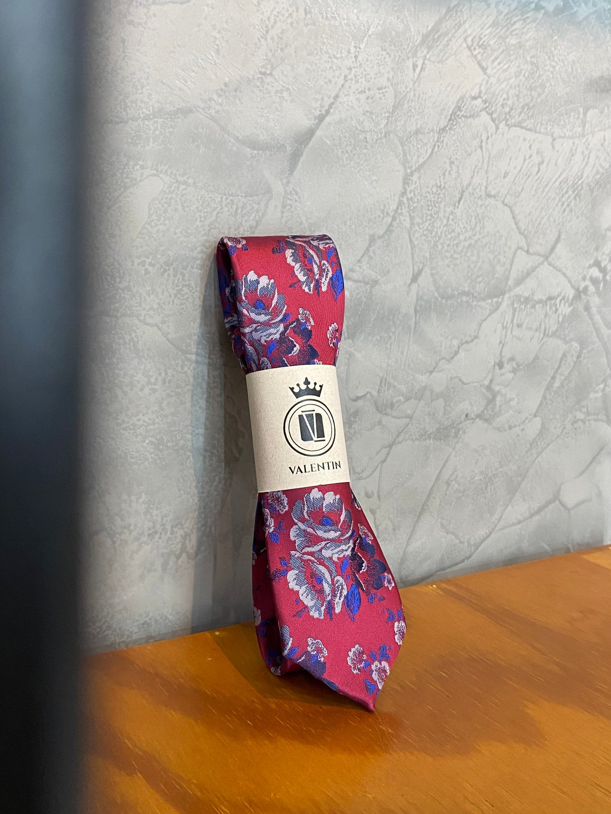Gravata Vermelha Floral